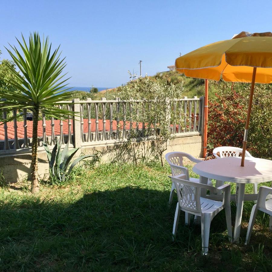 Alba Serena Santa Caterina Dello Ionio Marina Екстериор снимка